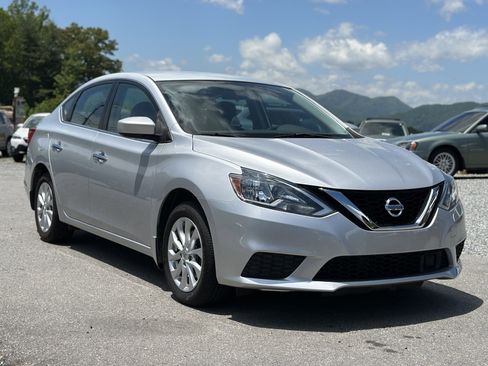 Used 2018 Nissan Sentra SV FWD image 1