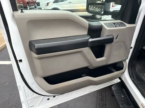 Used 2020 Ford F550 4x4 Regular Cab Super Duty image 18