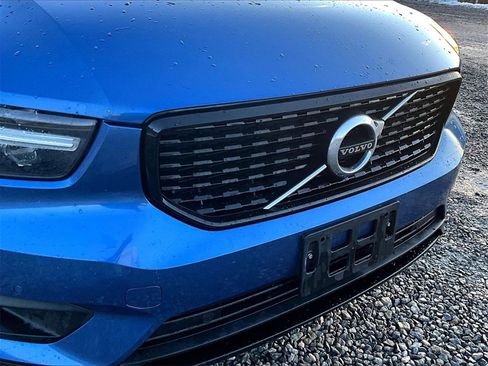 Used 2020 Volvo XC40 T5 R-Design w/ Protection Package Premier image 27