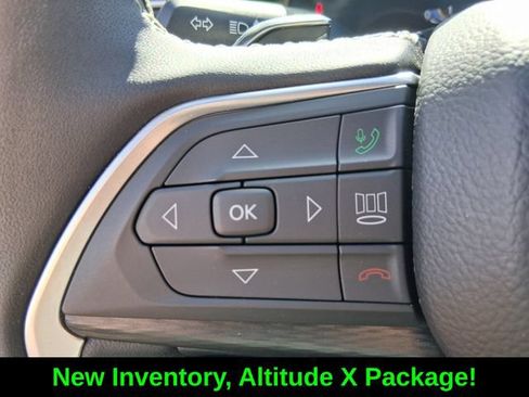 Certified 2025 Jeep Grand Cherokee Altitude AWD/4WD image 28