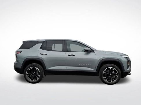 New 2026 Chevrolet Equinox LT w/ Convenience Package II FWD image 2