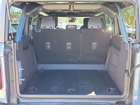 Used 2024 Ford Bronco Black Diamond w/ Sasquatch Package image 9