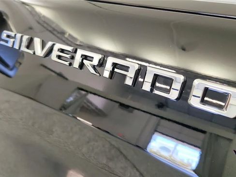 New 2026 Chevrolet Silverado 1500 LT w/ Convenience Package II AWD/4WD image 17