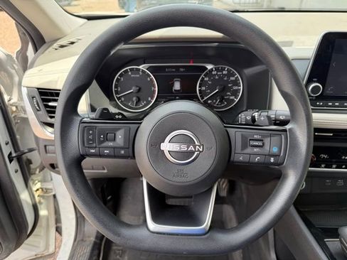 Certified 2023 Nissan Rogue SV image 9