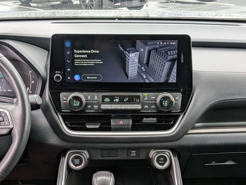 Certified 2024 Toyota Grand Highlander XLE image 3