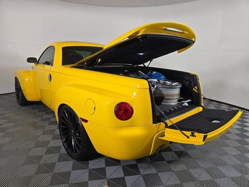 Used 2005 Chevrolet SSR SSR w/ Preferred Equipment Group image 18