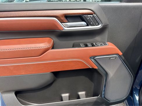 New 2026 GMC Sierra 2500 Denali Ultimate image 9