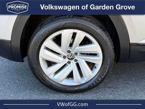 Certified 2022 Volkswagen Atlas Cross Sport SE AWD/4WD image 9
