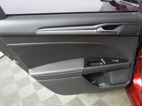 Used 2016 Ford Fusion Titanium FWD image 34