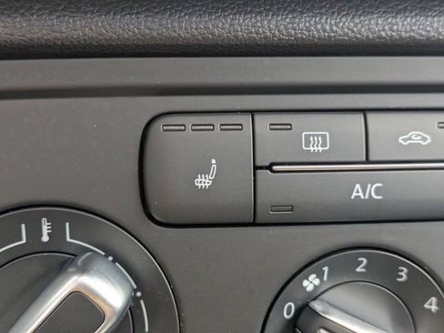 Used 2016 Volkswagen Beetle 1.8T SEL image 24