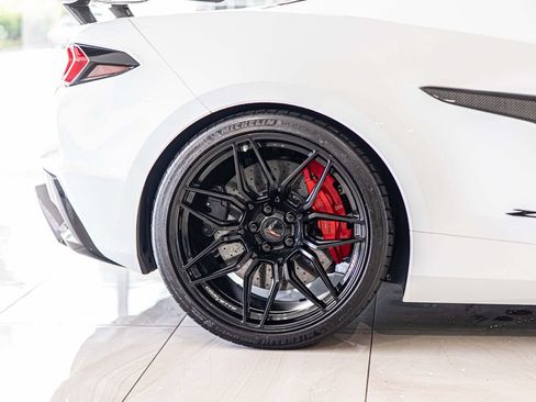 Used 2024 Chevrolet Corvette Z06 w/ Stealth Interior Trim Package RWD image 12
