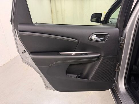 Used 2017 Dodge Journey Crossroad AWD/4WD image 18