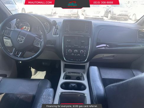 Used 2017 Dodge Grand Caravan SXT w/ Rear Park Assist Package FWD image 13