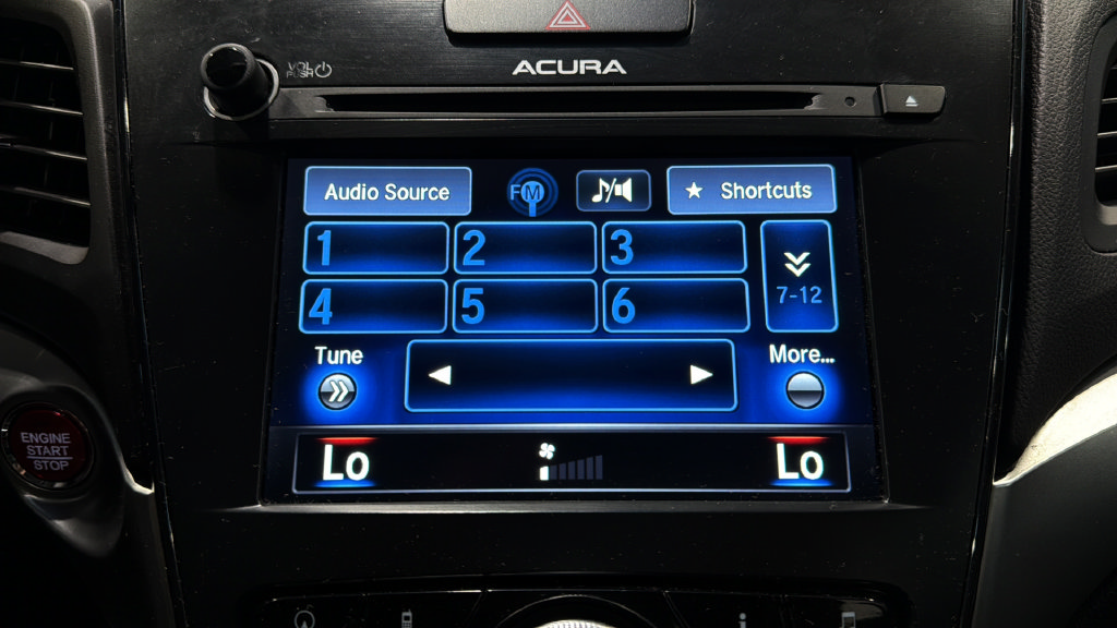 Used 2017 Acura ILX w/ Premium Package FWD image 29