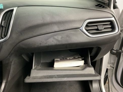 Used 2019 Chevrolet Equinox LT image 25