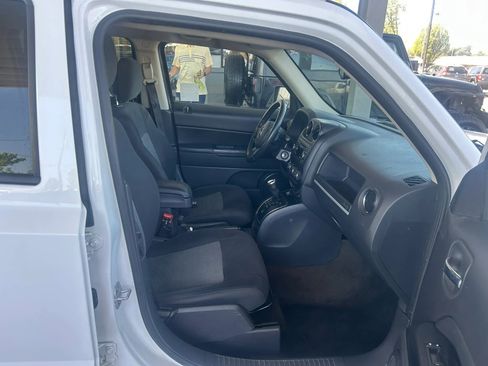 Used 2017 Jeep Patriot Latitude image 5