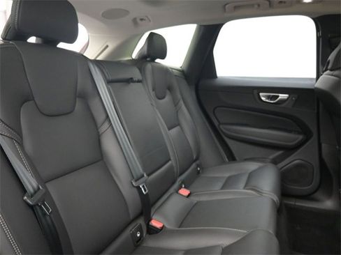 Used 2023 Volvo XC60 B5 Ultimate w/ Climate Package image 34