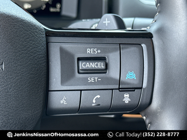 Certified 2025 Nissan Rogue SL FWD image 47