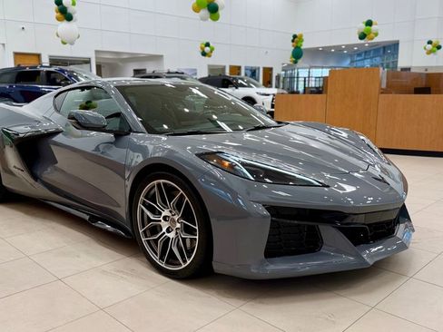 Used 2024 Chevrolet Corvette Z06 w/ Battery Protection Package image 1