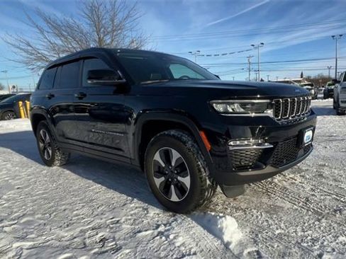 Used 2022 Jeep Grand Cherokee Limited 4xe w/ Luxury Tech Group II image 2