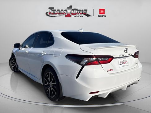 Used 2024 Toyota Camry SE image 7