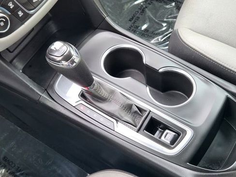 Used 2021 Chevrolet Equinox LT w/ LPO, Floor Liner Package FWD image 21