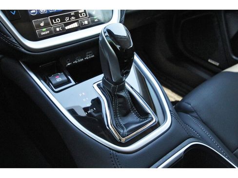 Used 2025 Subaru Outback Limited image 28