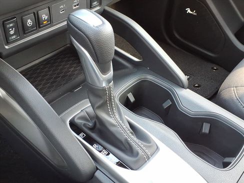 New 2025 Nissan Frontier SV w/ SV Convenience Package image 16