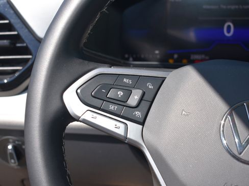 Used 2025 Volkswagen Taos S image 15