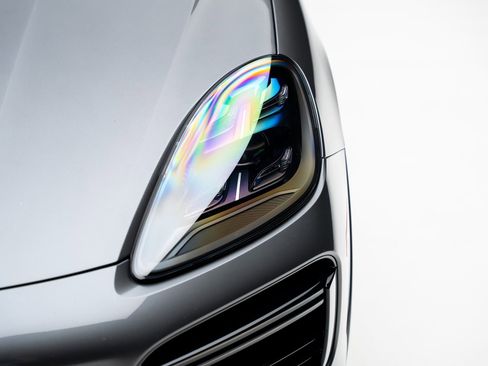 Used 2023 Porsche Cayenne Turbo image 10