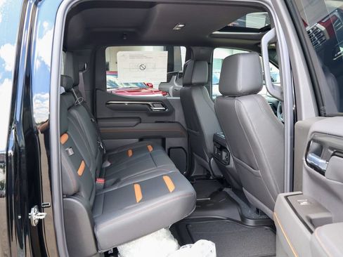 New 2026 GMC Sierra 1500 AT4 w/ AT4 Premium Package AWD/4WD image 33