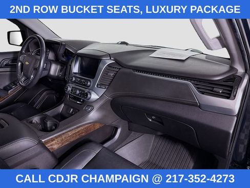 Used 2020 Chevrolet Suburban LT image 32