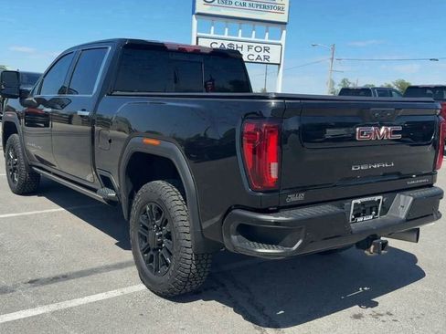 Used 2023 GMC Sierra 2500 Denali w/ Denali Black Diamond Edition AWD/4WD image 4