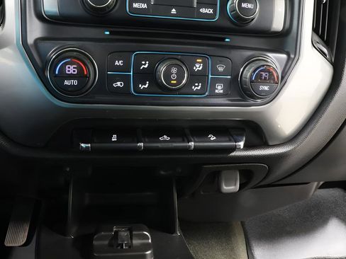 Used 2017 Chevrolet Silverado 2500 LT w/ LT Convenience Package image 10