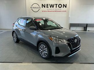 Used 2024 Nissan Kicks SV video 1