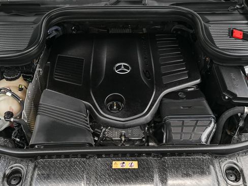 Used 2021 Mercedes-Benz GLS 450 4MATIC image 9