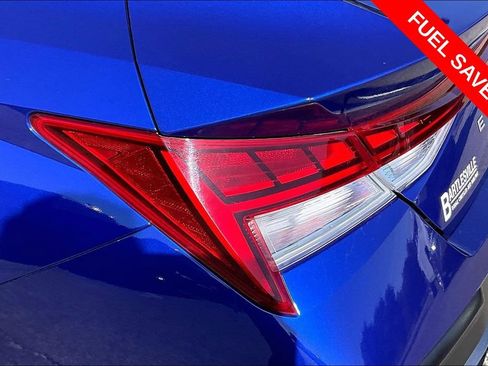 Used 2025 Hyundai Elantra SEL FWD image 29