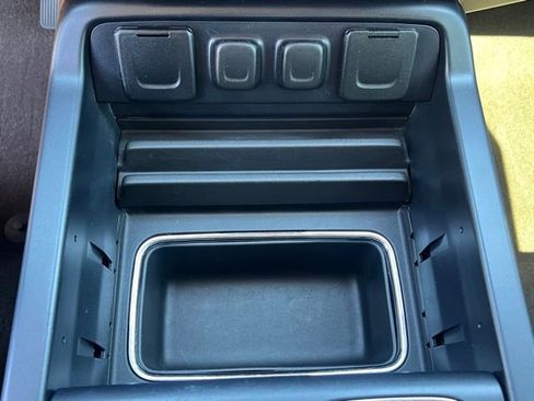 Used 2015 Chevrolet Silverado 2500 High Country w/ Duramax Plus Package AWD/4WD image 32