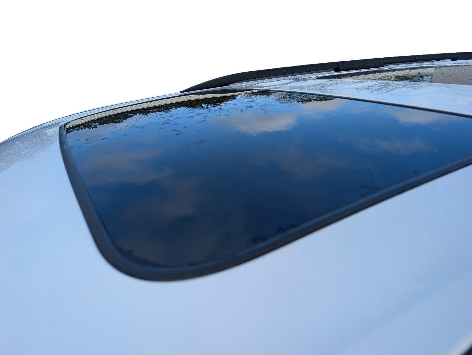 Used 2021 Chevrolet Traverse Premier w/ Redline Edition FWD image 15