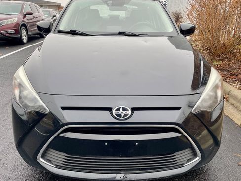 Used 2016 Scion iA FWD image 3