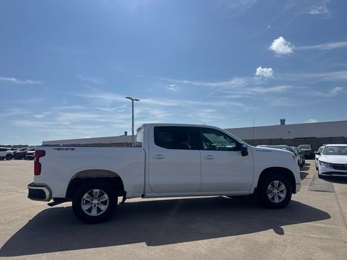 Used 2023 Chevrolet Silverado 1500 LT AWD/4WD image 22