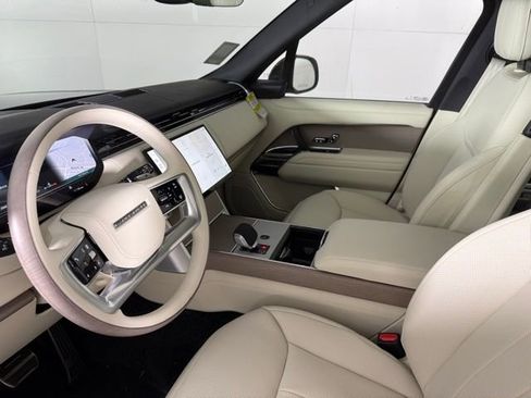 New 2026 Land Rover Range Rover SE image 16