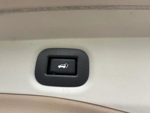 Used 2015 Nissan Rogue SV w/ SV Premium Package AWD/4WD image 10