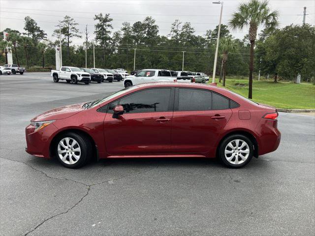 Certified 2025 Toyota Corolla LE FWD image 2