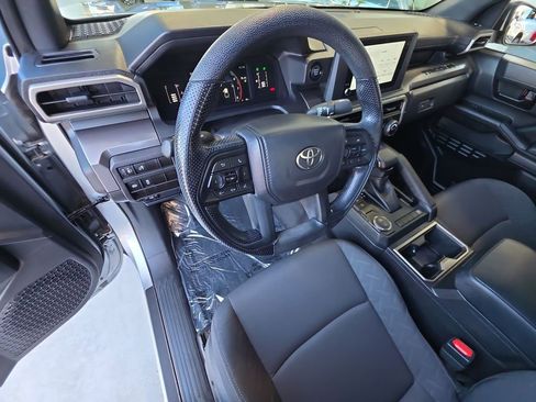 Used 2025 Toyota Tacoma SR5 RWD image 10