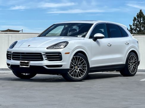 Certified 2022 Porsche Cayenne S AWD/4WD image 1
