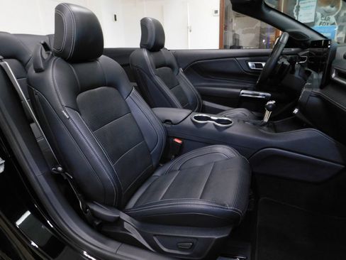 Used 2025 Ford Mustang GT Premium RWD image 86