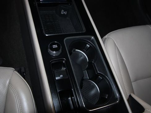 Used 2024 Lincoln Corsair FWD w/ Equipment Group 101A image 18