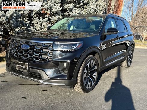 Used 2025 Ford Explorer Platinum w/ LUX Leather Package image 3