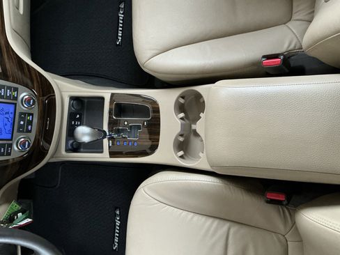 Used 2012 Hyundai Santa Fe Limited image 11